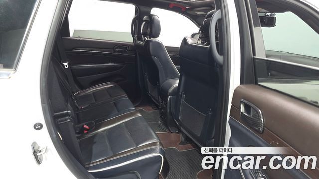 Jeep Cherokee 2017 — photo 12