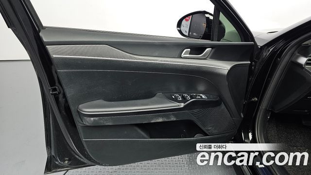 Kia K5 2023 — photo 14