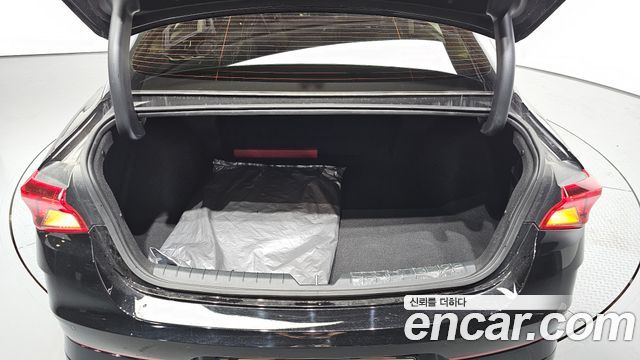 Kia K5 2023 — photo 30