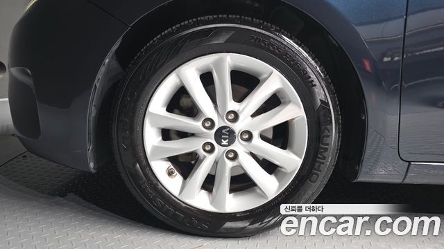 Kia K3 2016 — photo 5