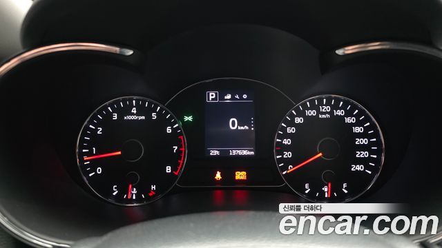 Kia K3 2016 — photo 11