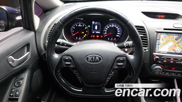 Kia K3 2016 — photo 19