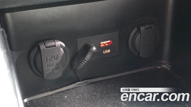 Kia K3 2016 — photo 30