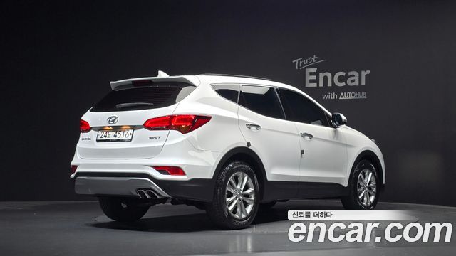 Hyundai Santafe 2016 — photo 2