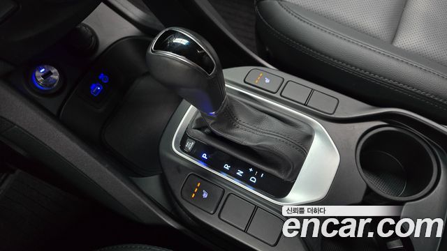 Hyundai Santafe 2016 — photo 12