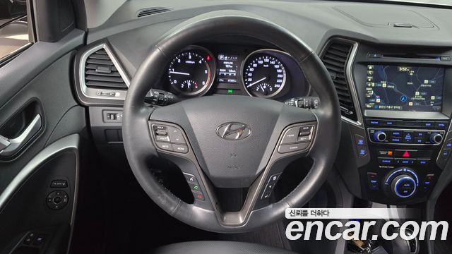 Hyundai Santafe 2016 — photo 18