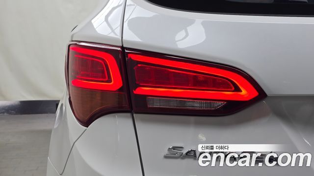 Hyundai Santafe 2016 — photo 9