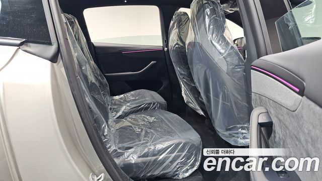 Tesla Model Y 2026 — photo 17
