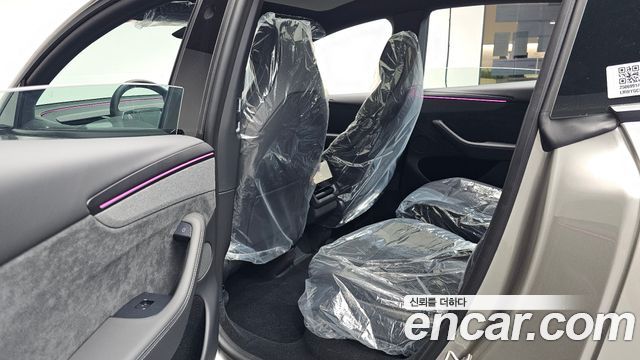 Tesla Model Y 2026 — photo 18
