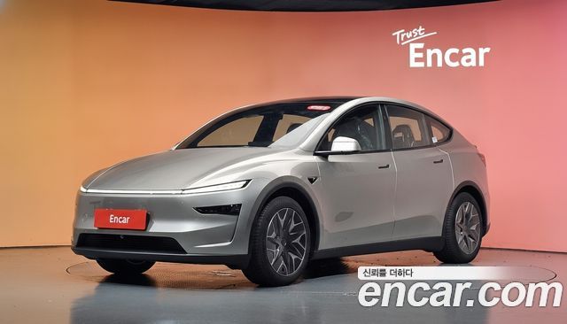 Tesla Model Y 2026 — photo 1