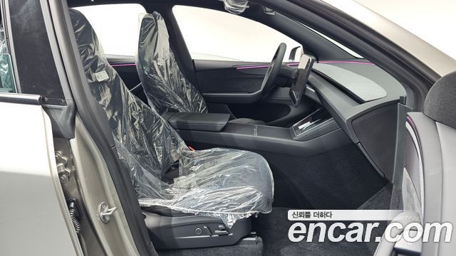 Tesla Model Y 2026 — photo 16