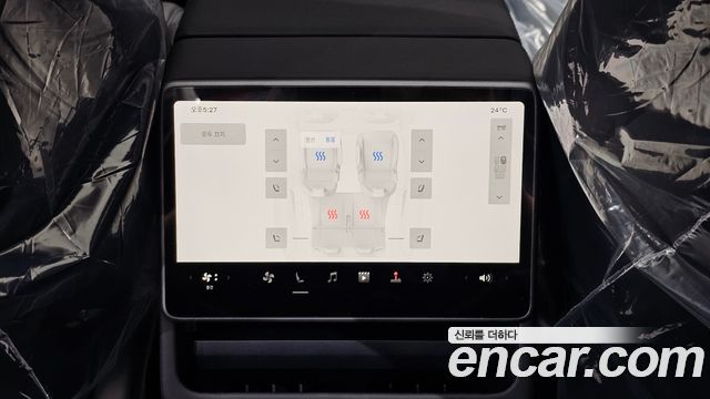Tesla Model Y 2026 — photo 30