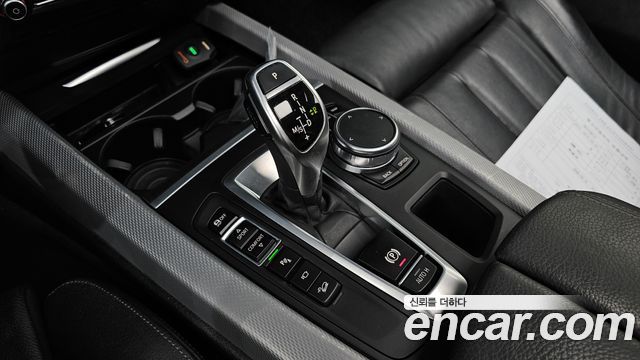 BMW X5 2018 — photo 9