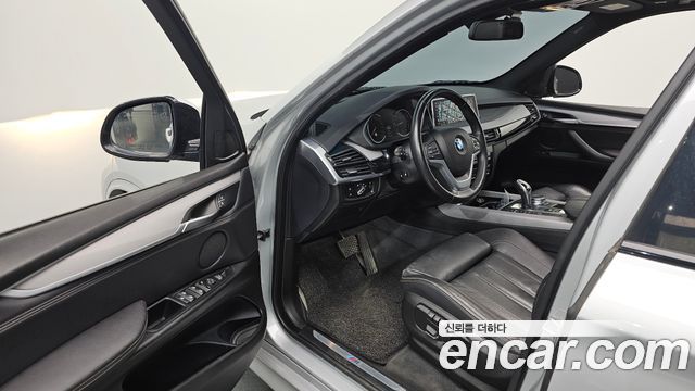 BMW X5 2018 — photo 12