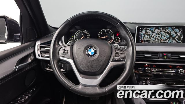 BMW X5 2018 — photo 13