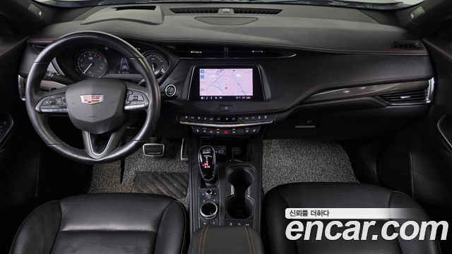 Cadillac XT4 2023 — photo 10