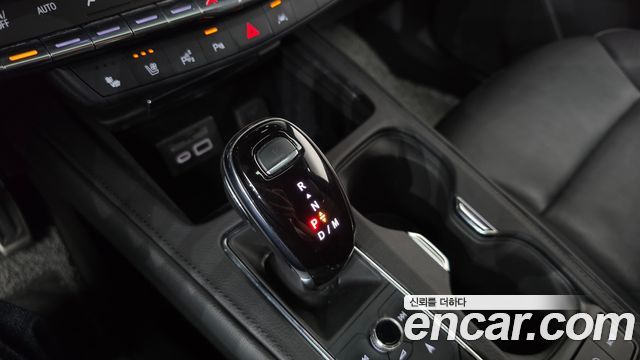 Cadillac XT4 2023 — photo 12