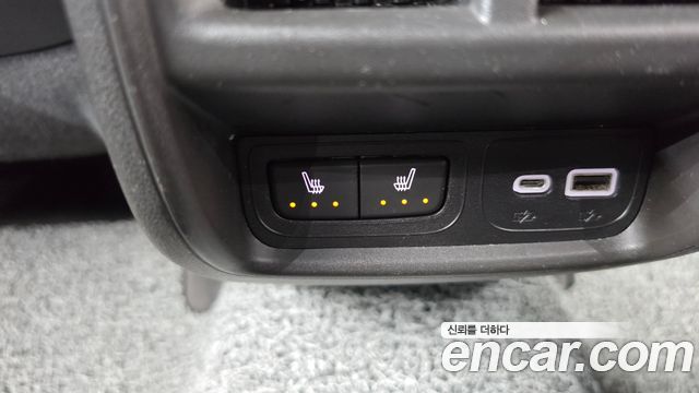 Cadillac XT4 2023 — photo 18