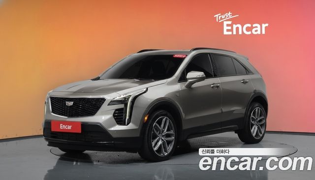 Cadillac XT4 2023 — photo 1