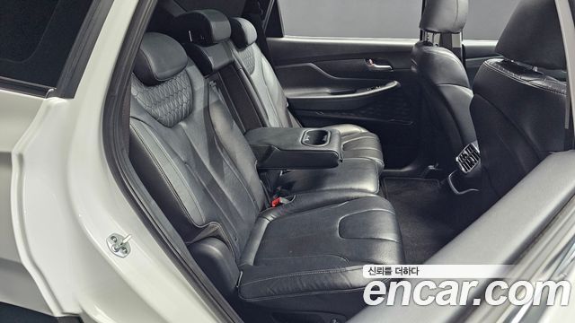 Hyundai Santafe 2019 — photo 17
