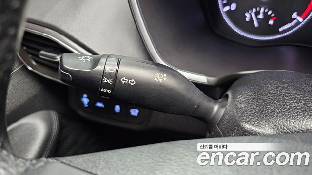 Hyundai Santafe 2019 — photo 24