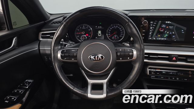 Kia K5 2020 — photo 13