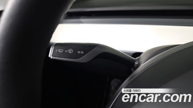 Tesla Model Y 2022 — photo 27