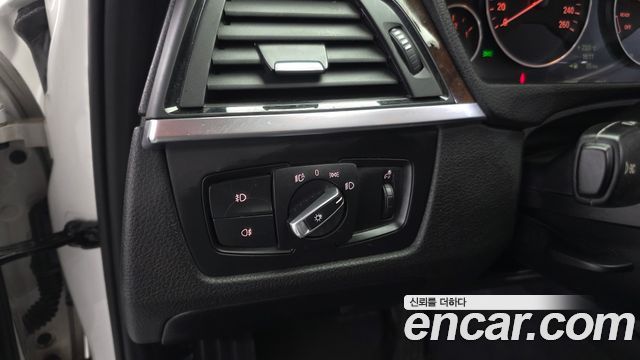 BMW 3-Series 2014 — photo 17