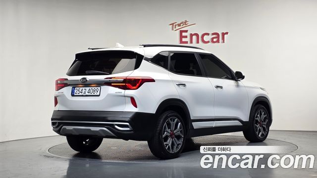 Kia Seltos 2020 — photo 2