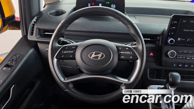 Hyundai Staria 2025 — photo 20