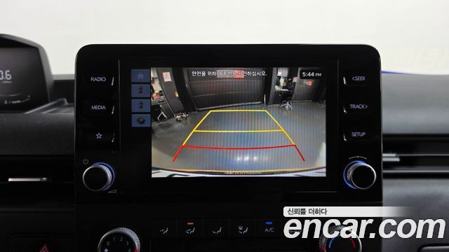 Hyundai Staria 2025 — photo 21