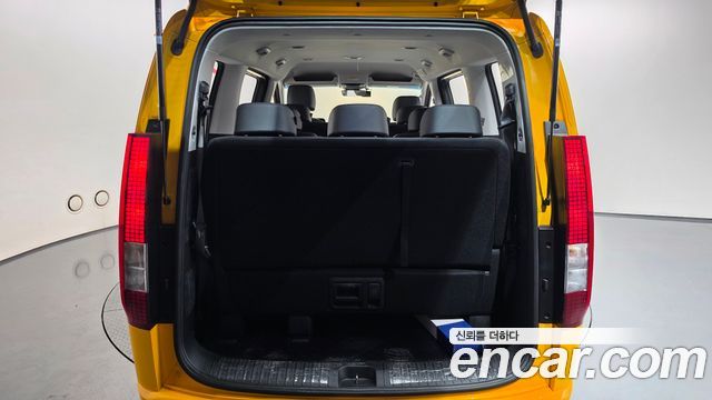 Hyundai Staria 2025 — photo 25
