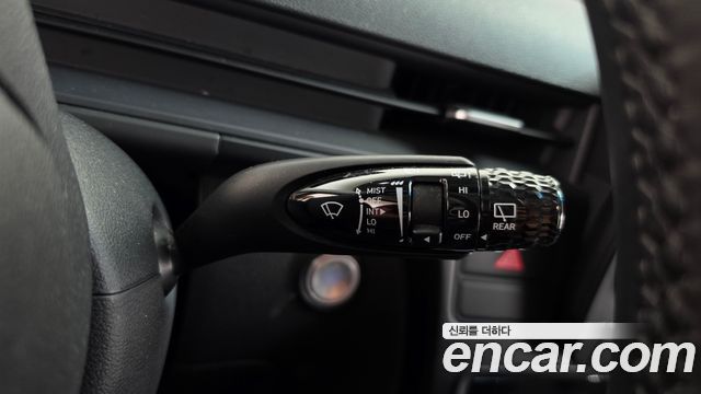 Hyundai Staria 2025 — photo 27