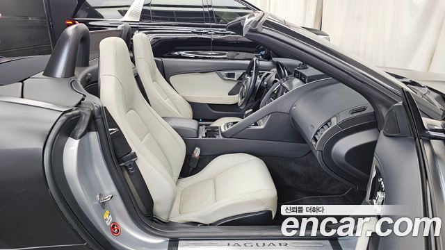Jaguar F-TYPE 2014 — photo 11