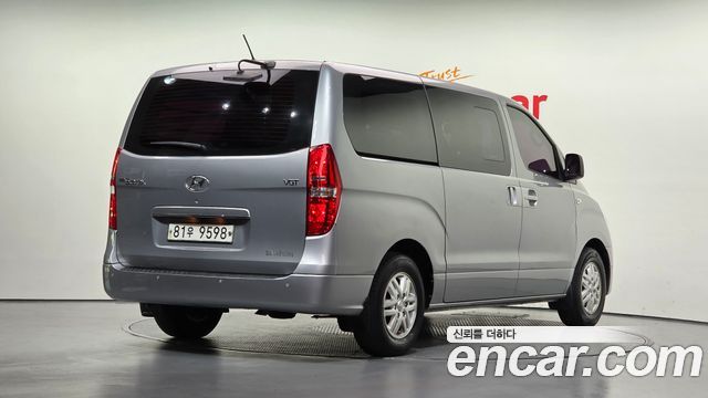 Hyundai Starex 2016 — photo 2