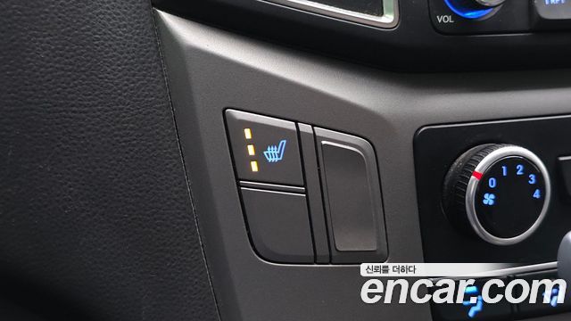 Hyundai Starex 2016 — photo 25