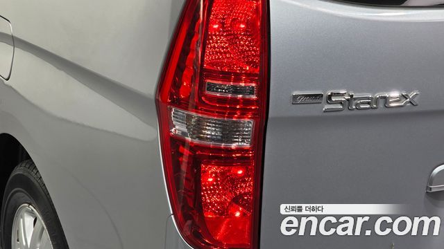 Hyundai Starex 2016 — photo 9