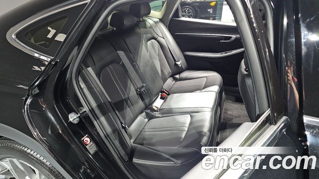 Hyundai Sonata 2022 — photo 17