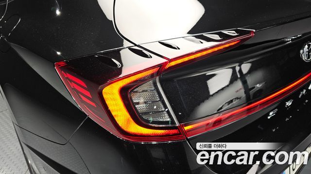 Hyundai Sonata 2022 — photo 9