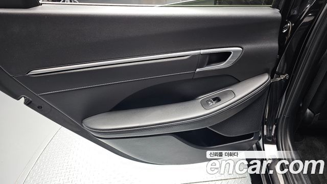 Hyundai Sonata 2022 — photo 15