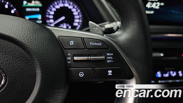 Hyundai Sonata 2022 — photo 30