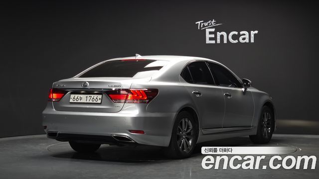 Lexus LS 2014 — photo 2