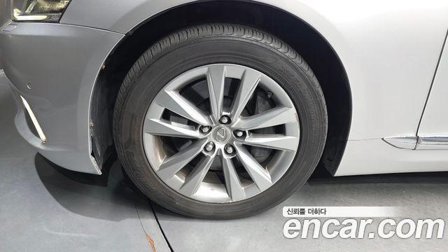 Lexus LS 2014 — photo 5