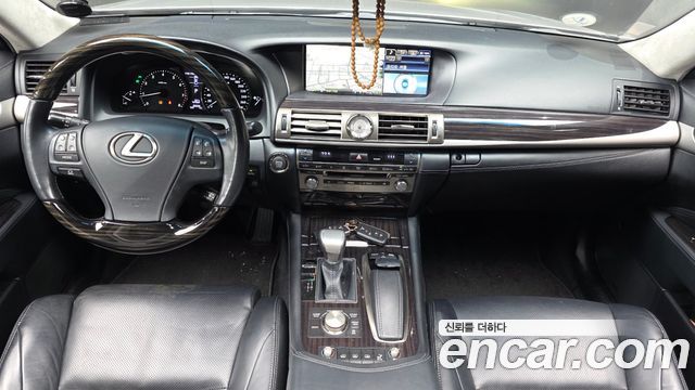 Lexus LS 2014 — photo 7