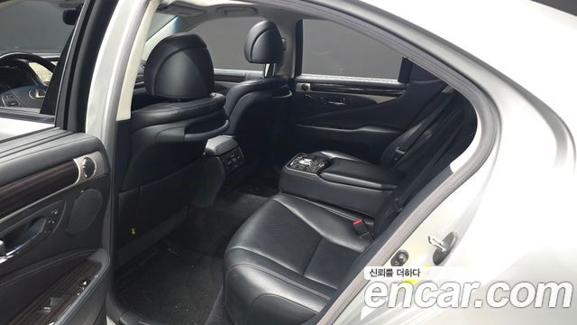 Lexus LS 2014 — photo 11