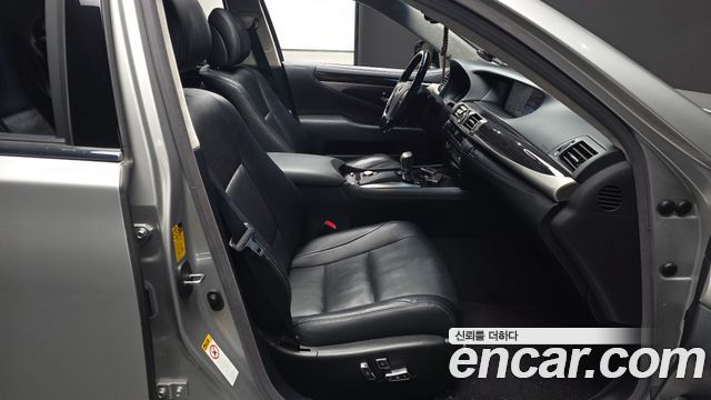Lexus LS 2014 — photo 12