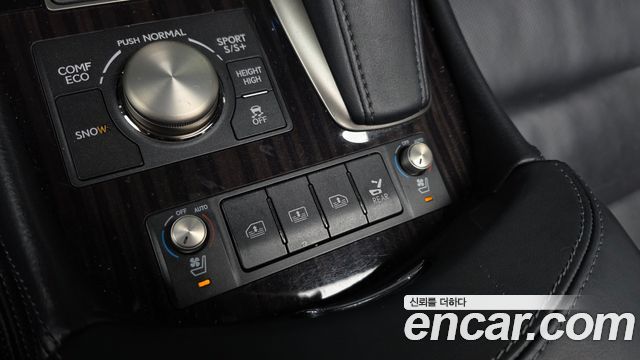 Lexus LS 2014 — photo 17