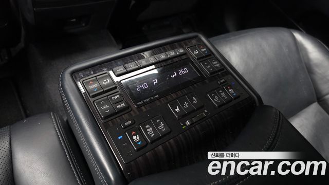 Lexus LS 2014 — photo 18