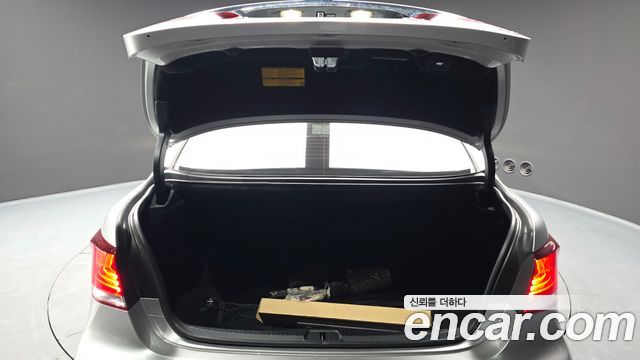 Lexus LS 2014 — photo 20