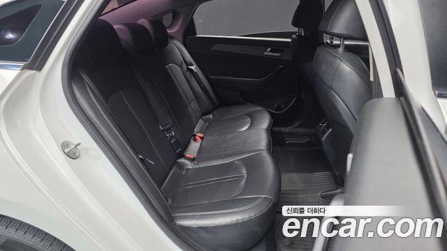 Hyundai Sonata 2018 — photo 12